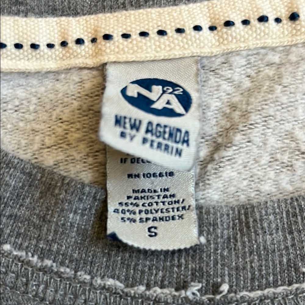 Chevrolet Gray Sweatshirt - Picture 2 of 3